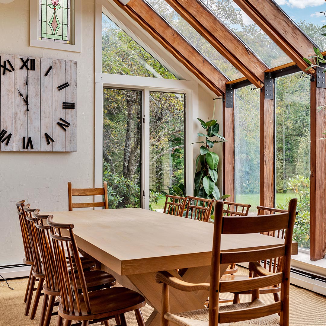 Red Clover Inn dining table and chairs