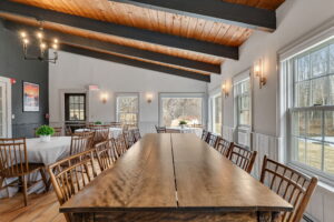Large Dining Area4